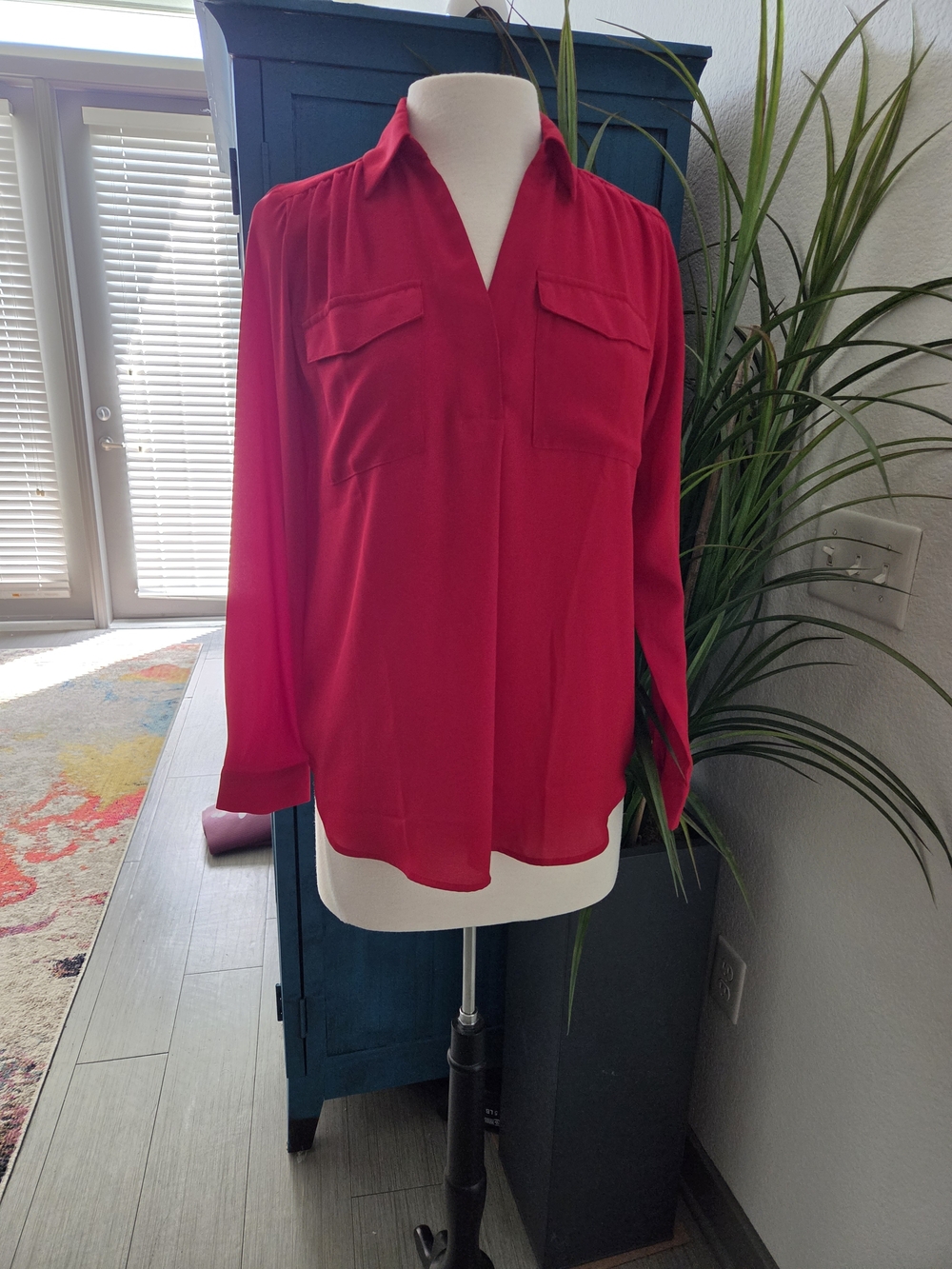 Ann Taylor Red Long-Sleeve V-Neck Blouse